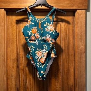 NWT Cupshe swimsuit